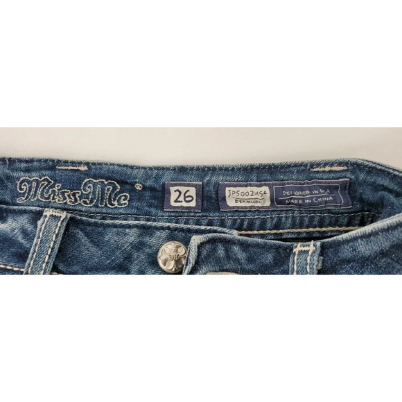 MISS ME Bermuda Jean Shorts Size 27 Blue Embroidered Studs Rhinestone Zip Fly - Picture 6 of 9